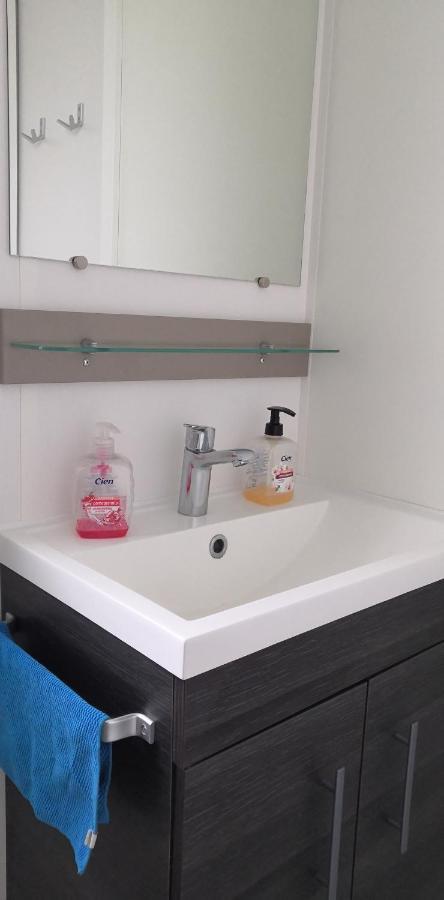 Alexi Alexandra41 Hotel Onzain Bagian luar foto
